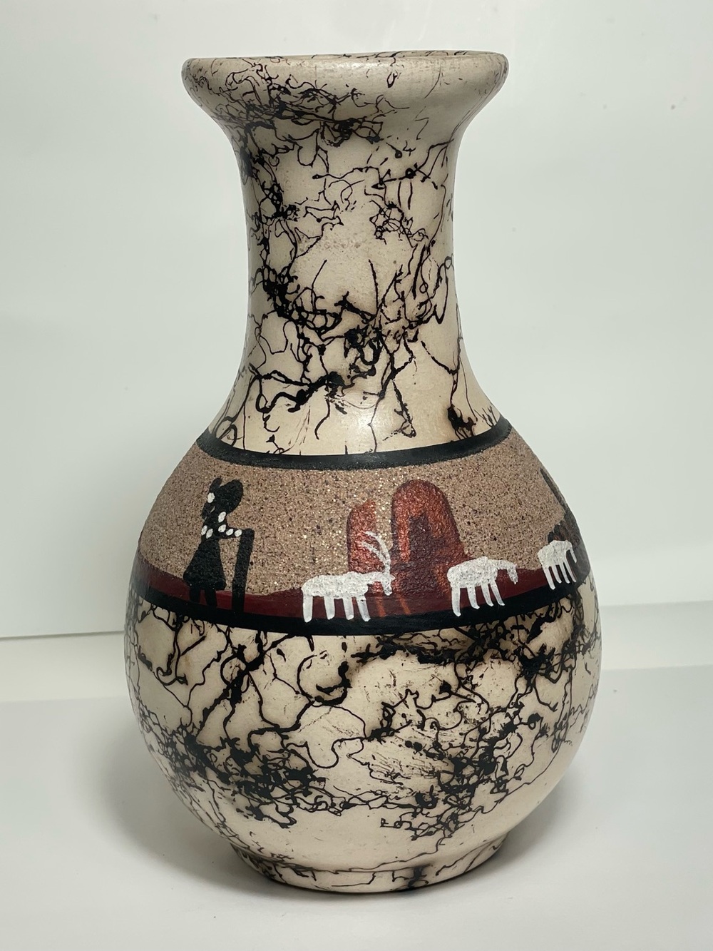 Vintage Navajo Native American Horse Hair Pottery Vase Signed